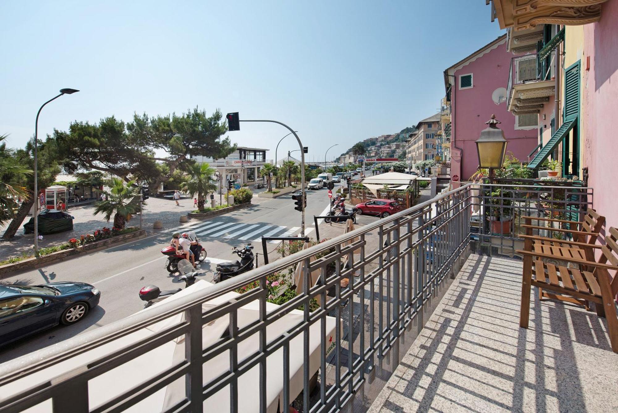 La Finestra Sul Mare Apartment Arenzano Exterior photo